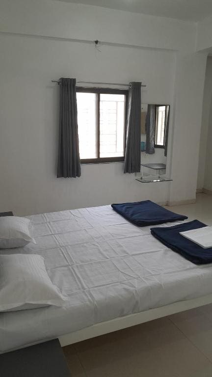 Hotel Gulati Suites - View 2