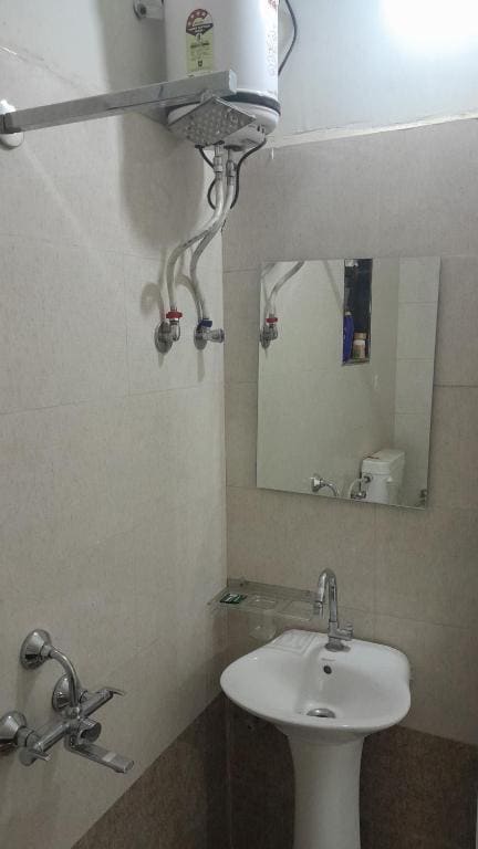 Hotel Gulati Suites - View 3