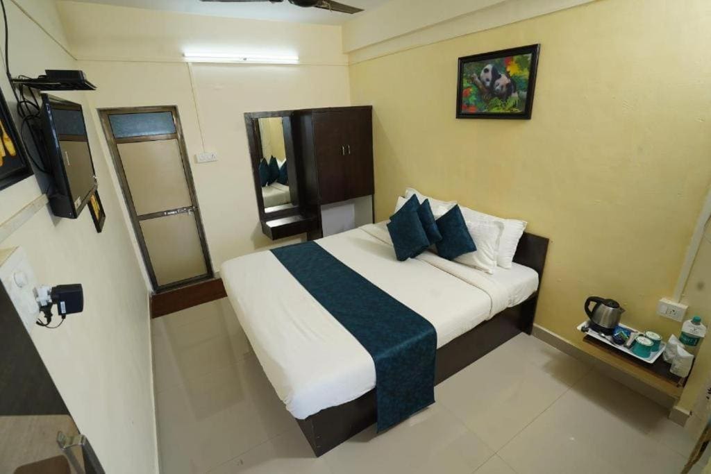 Hilltop retreat - View 2