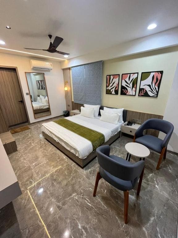 Hotel Hindway Sky - View 2