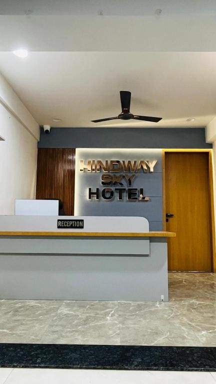 Hotel Hindway Sky - Main view