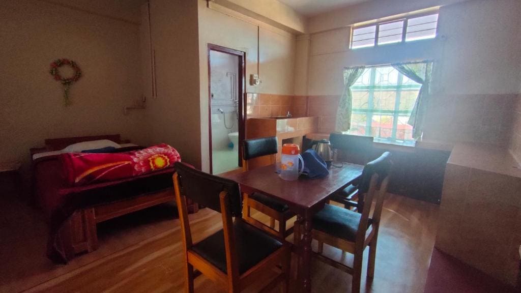 Holly Lodge Guest House - View 5