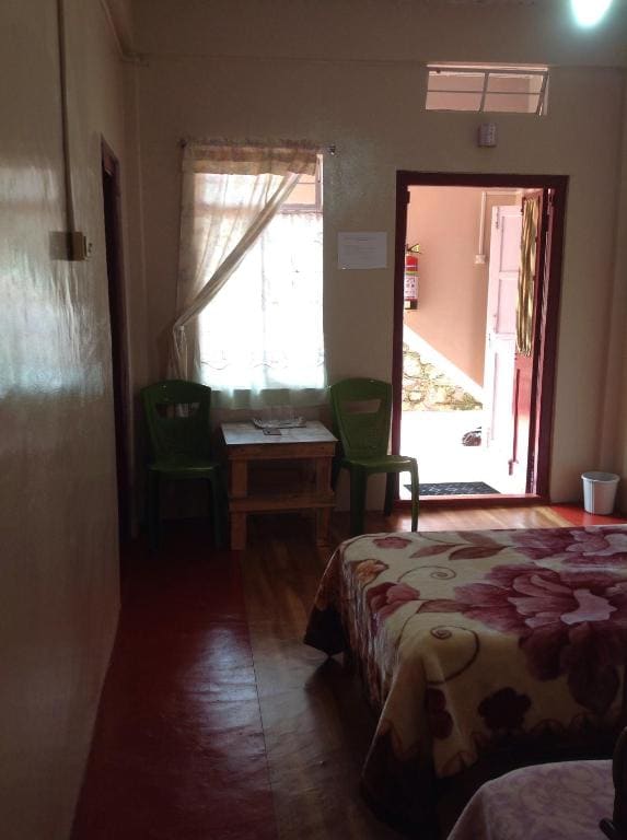 Holly Lodge Guest House - View 7