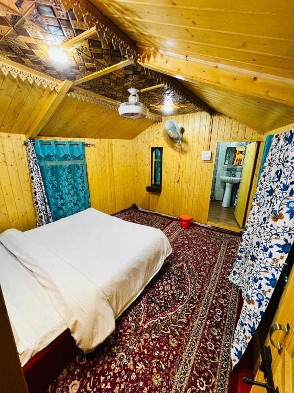 houseboat star ruby snow view - View 3
