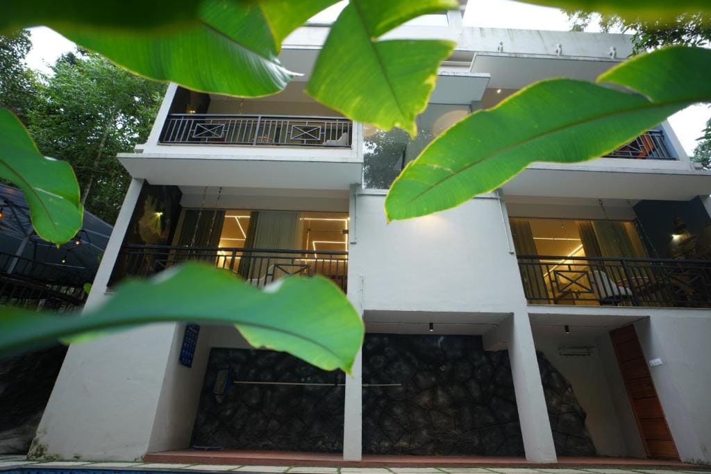 Hunters Hideout Resort - View 4