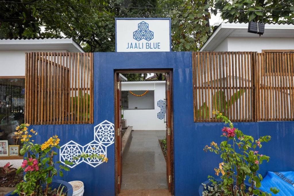 Jaali Blue - View 4