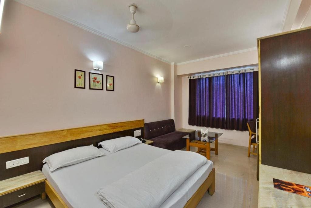 Jain's Hotel Rajhans - View 2