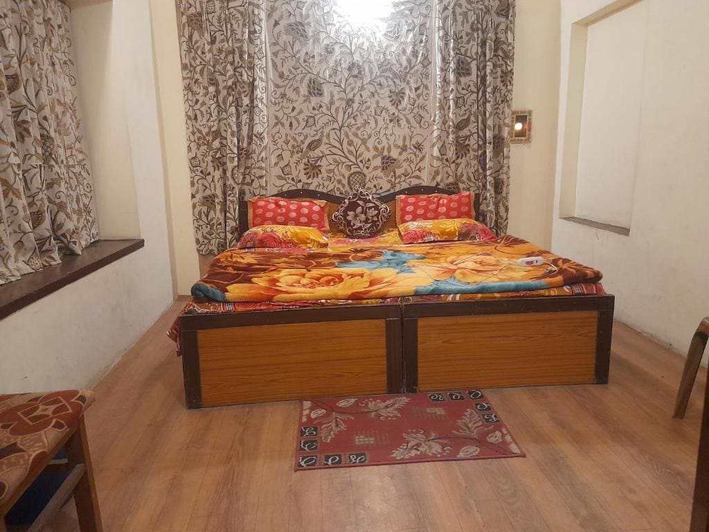 Hotel Jannat - Main view