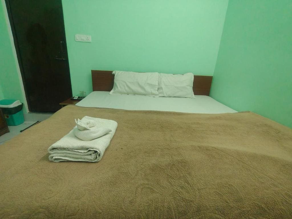JPM GUEST HOUSE - Main view