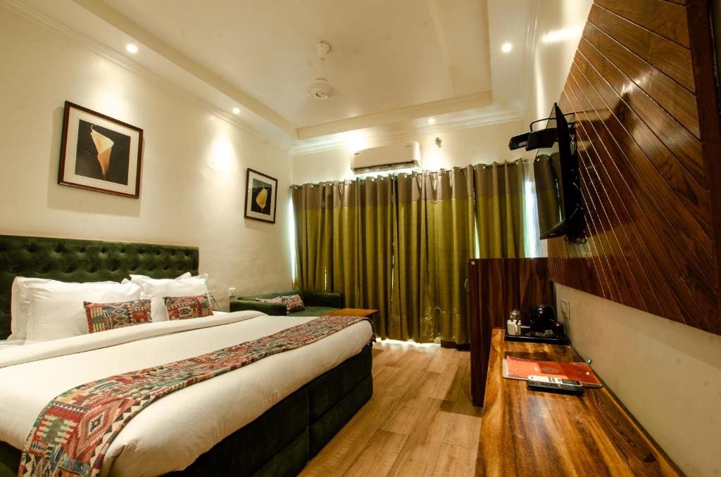 Jullundur Hotel & Restaurant - Main view