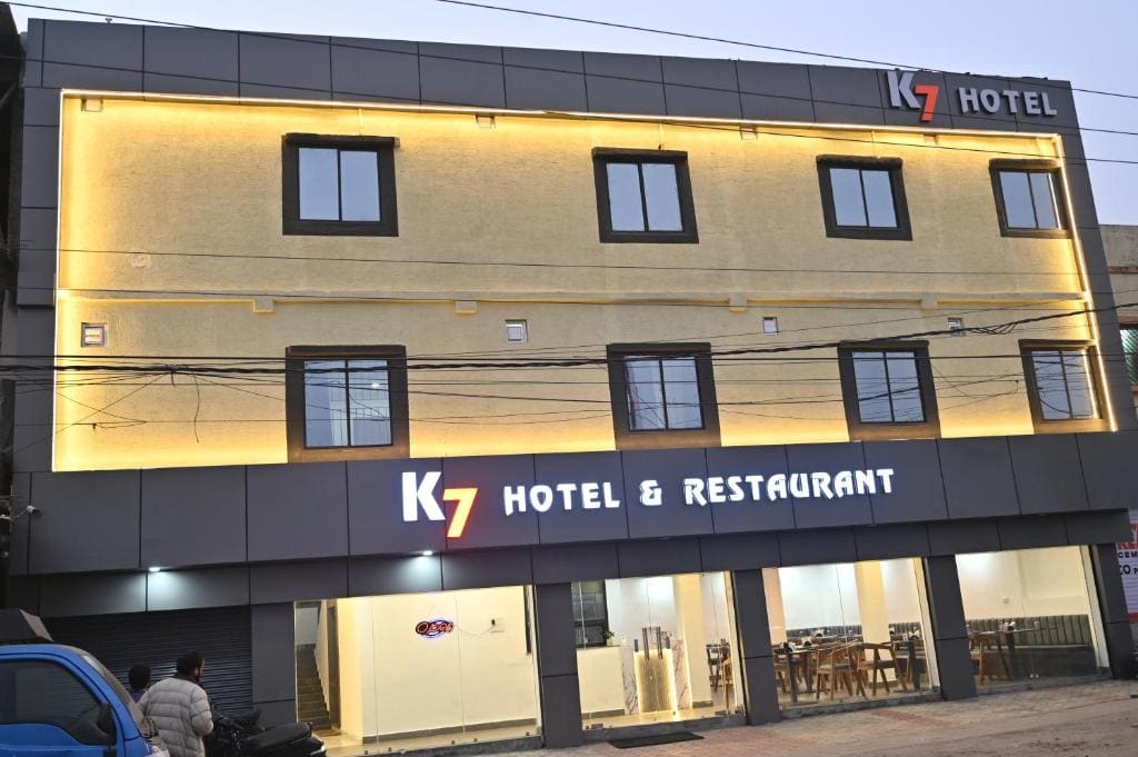 K7 Hotel & Restaurant - Main view