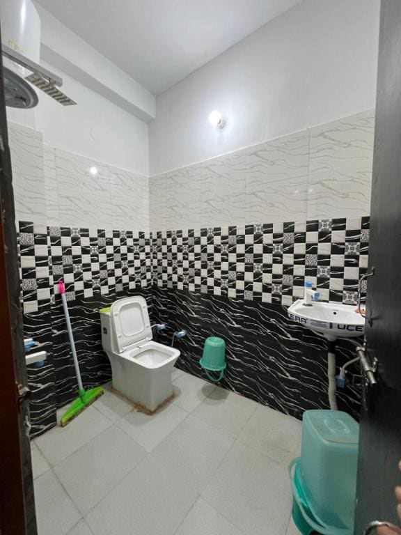 Kamal kishori Dham Guest house - Main view
