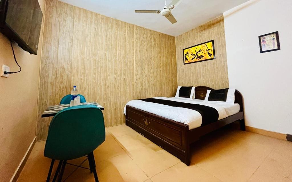 Kings Court Hotel Panchsheel Park - View 6