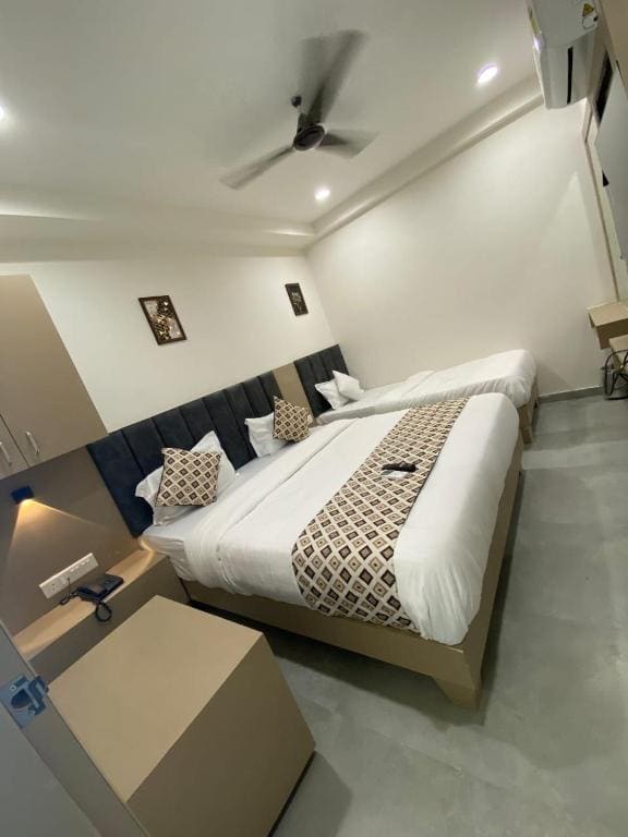 Hotel Krishna — Vue 3