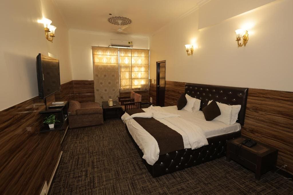 Hotel Kuber - View 2