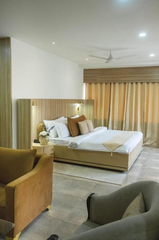 Hotel Lake Shilloi - View 2