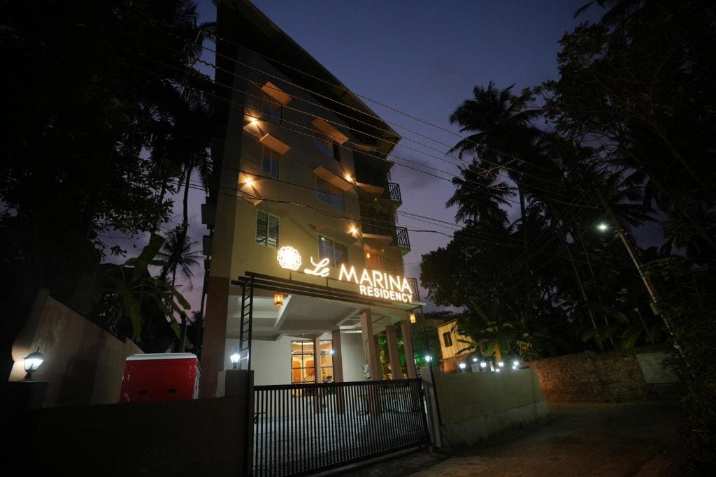 Hotel Le Marina Residency - Main view