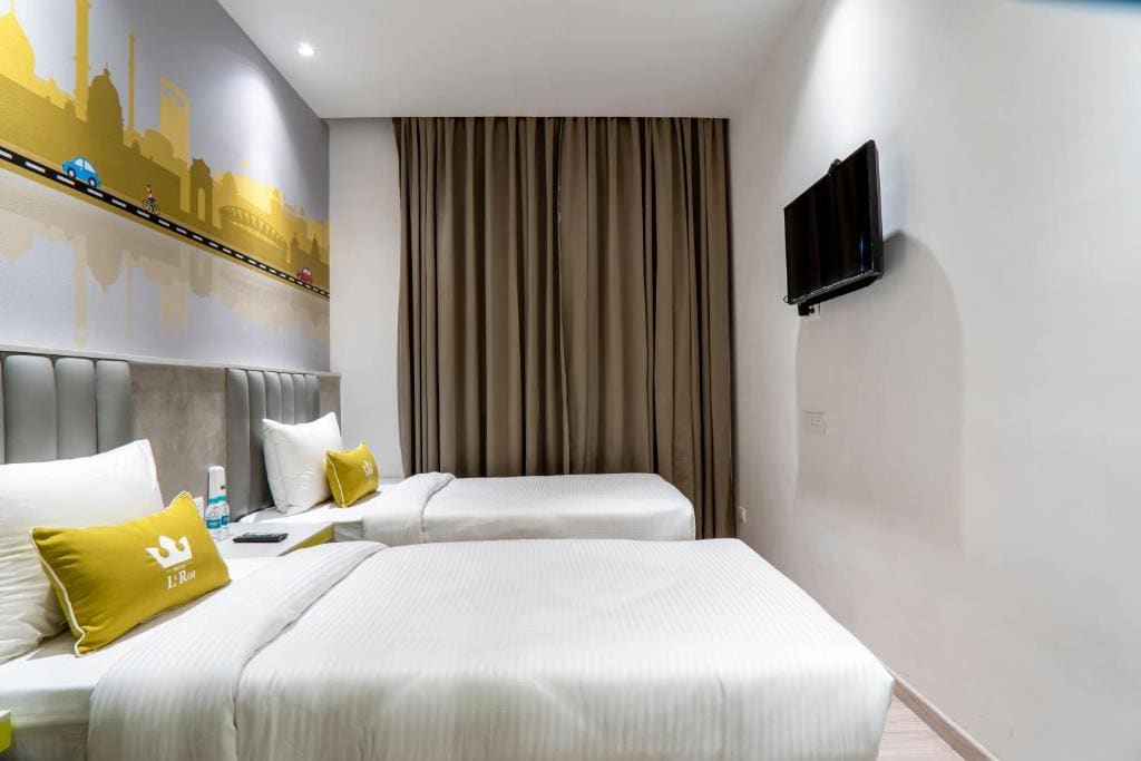 Hotel Le Roi Express Karol Bagh - View 7