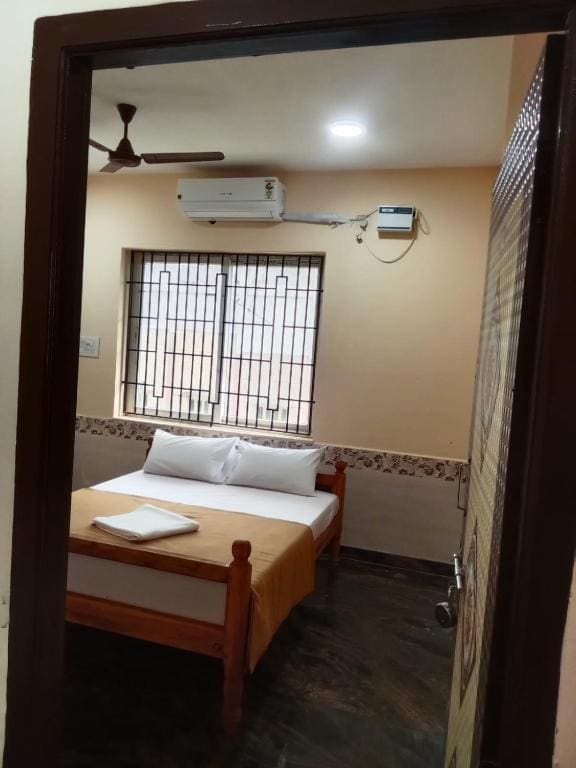 LJ Rooms - View 2