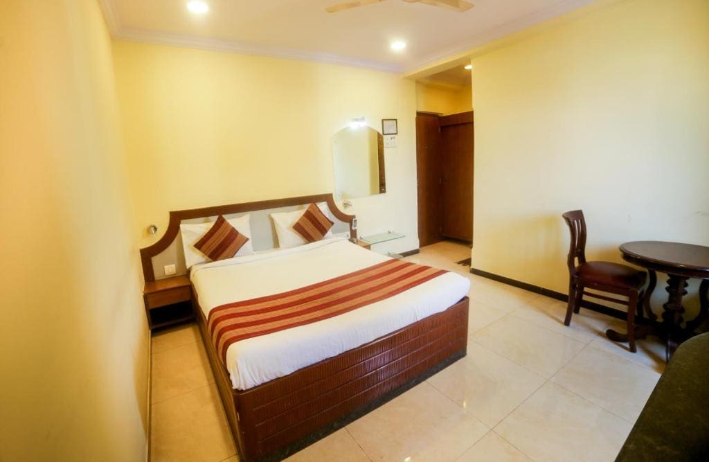 Hotel Lucky Bandra - View 7