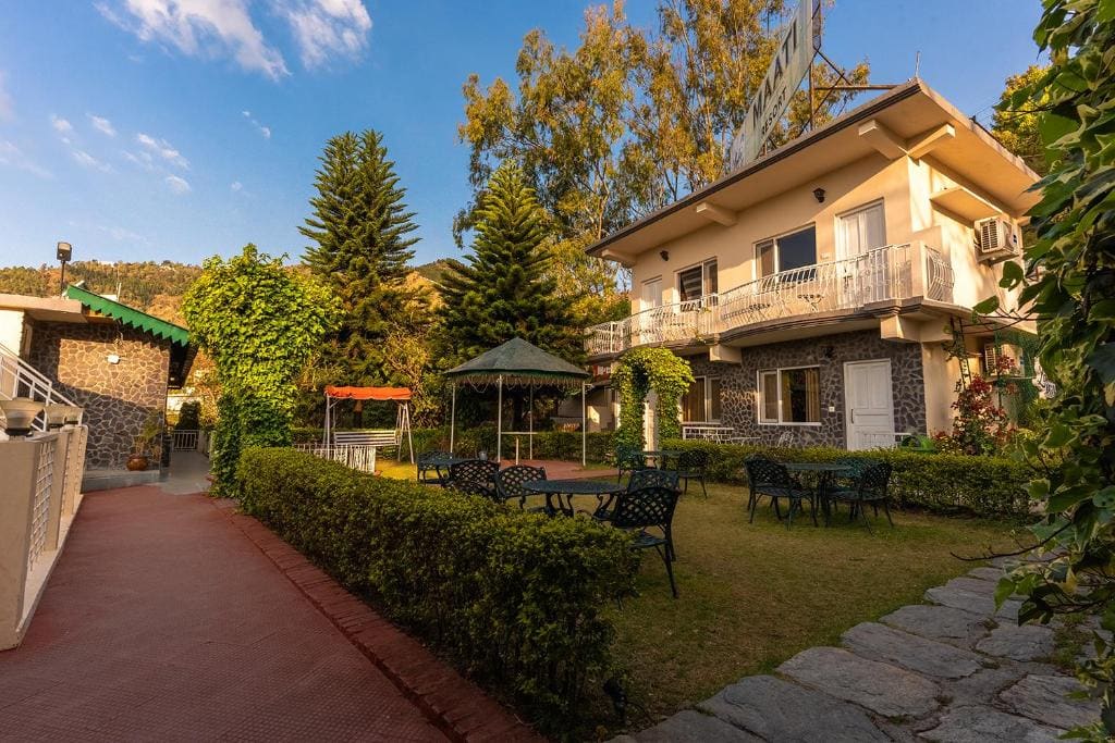 Maati Resort by The Lake Hill - Main view