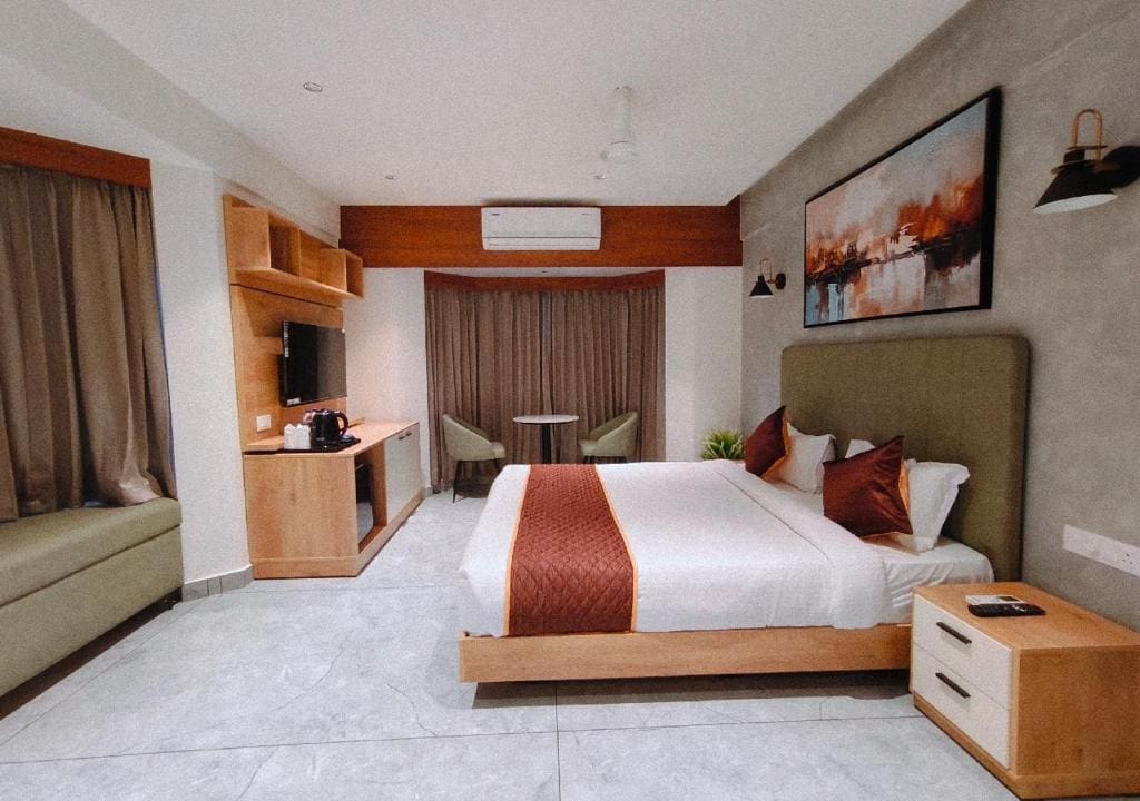 Mayo Suites - View 6