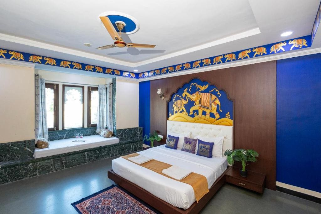 Hide-In Udaipur - A Lake View Boutique Hotel - View 2