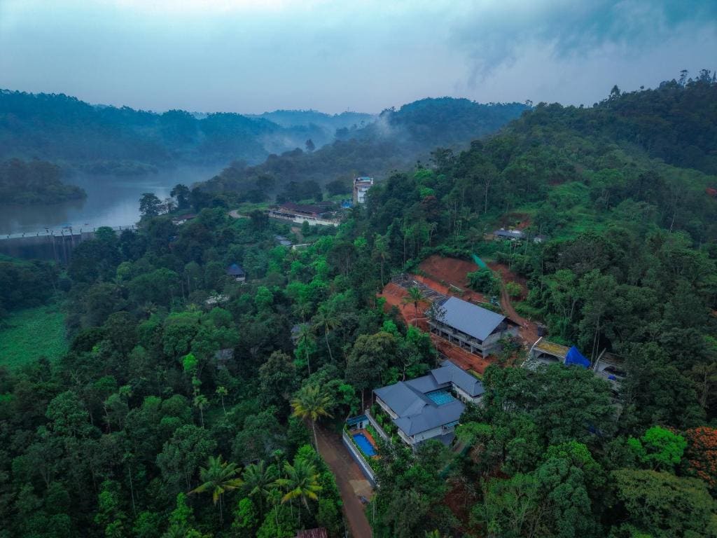 Ice Cloud Munnar Pool Resort - Main view