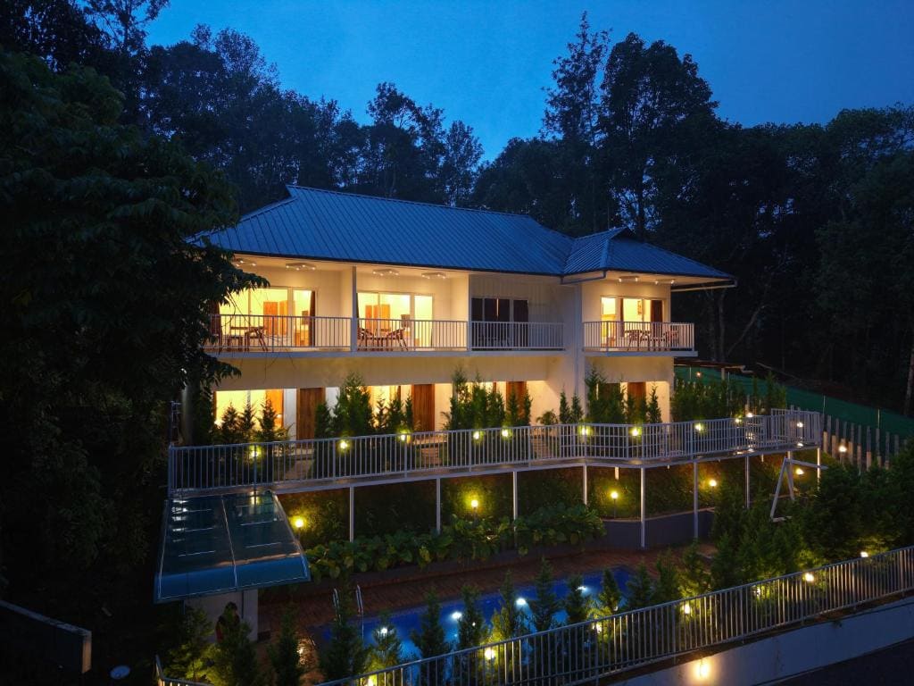 Ice Cloud Munnar Pool Resort - View 3