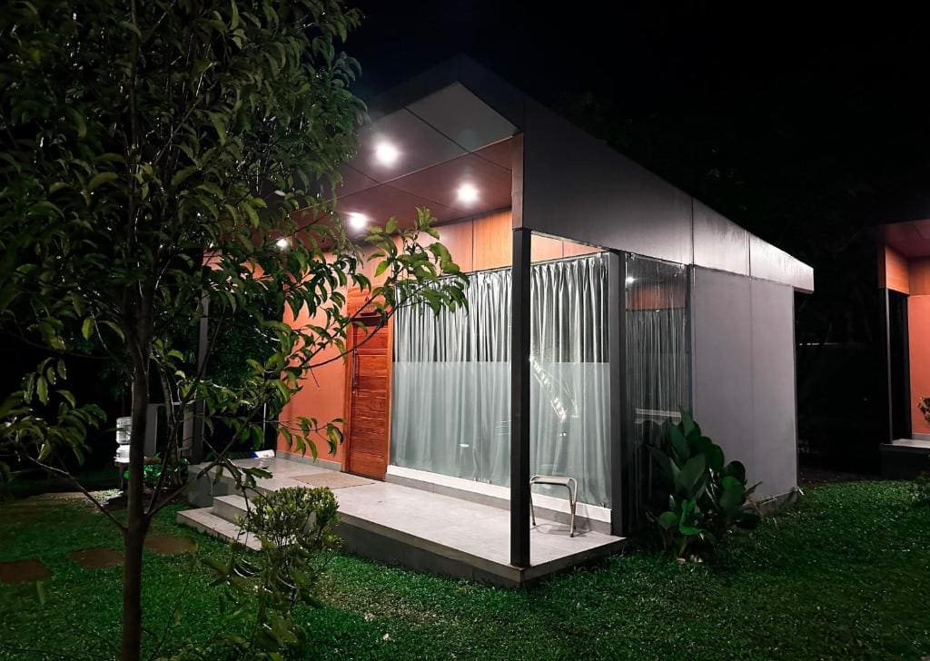 Mistyloft by East West - View 4