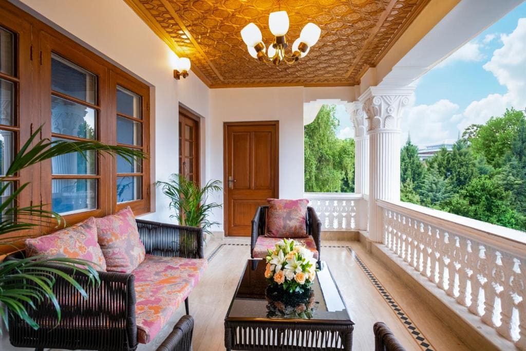 Moghal Mahal Resort Rajbagh Srinagar - View 4