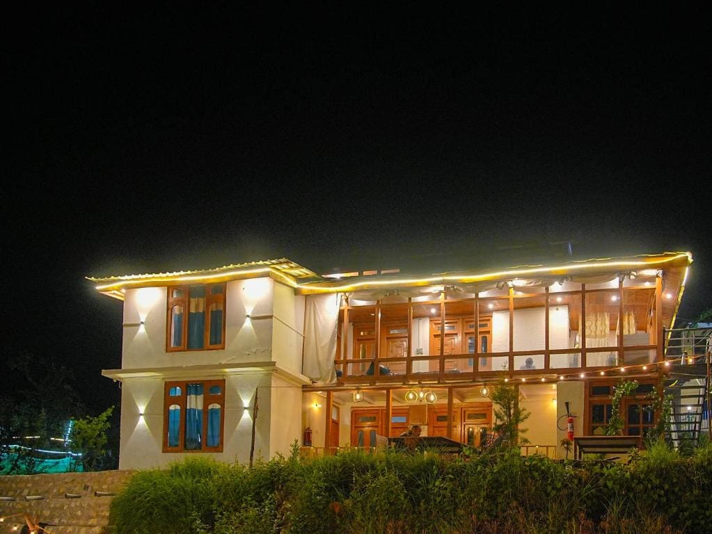 Moksha Woodhouse - View 5