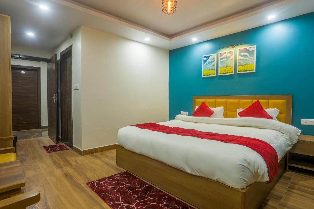 Mukteshwar Treat Resort - Main view