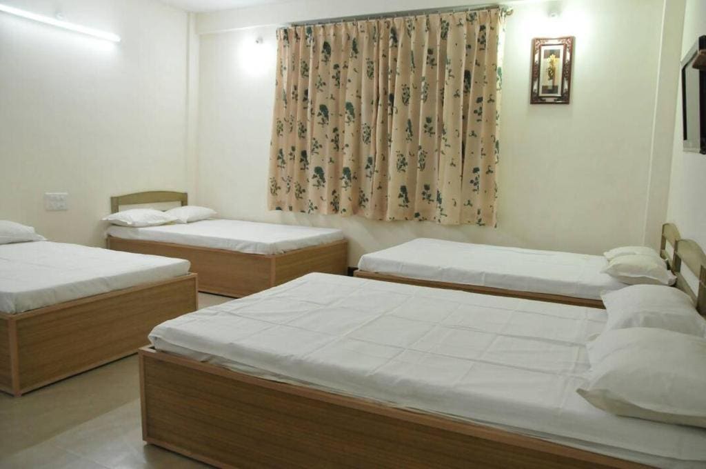 MYSORE MAHALAKSHMI ROOMS - Main view