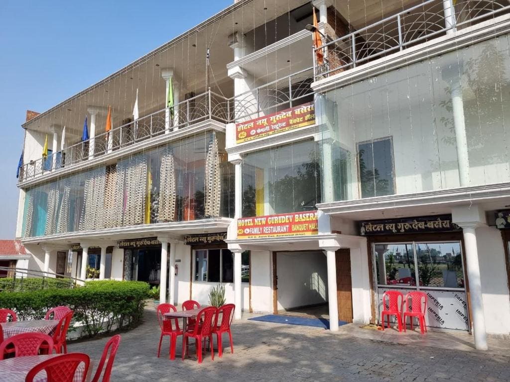 Hotel New Gurudeo Basera And Family Restaurant - View 5