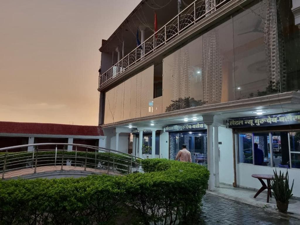 Hotel New Gurudeo Basera And Family Restaurant - Main view