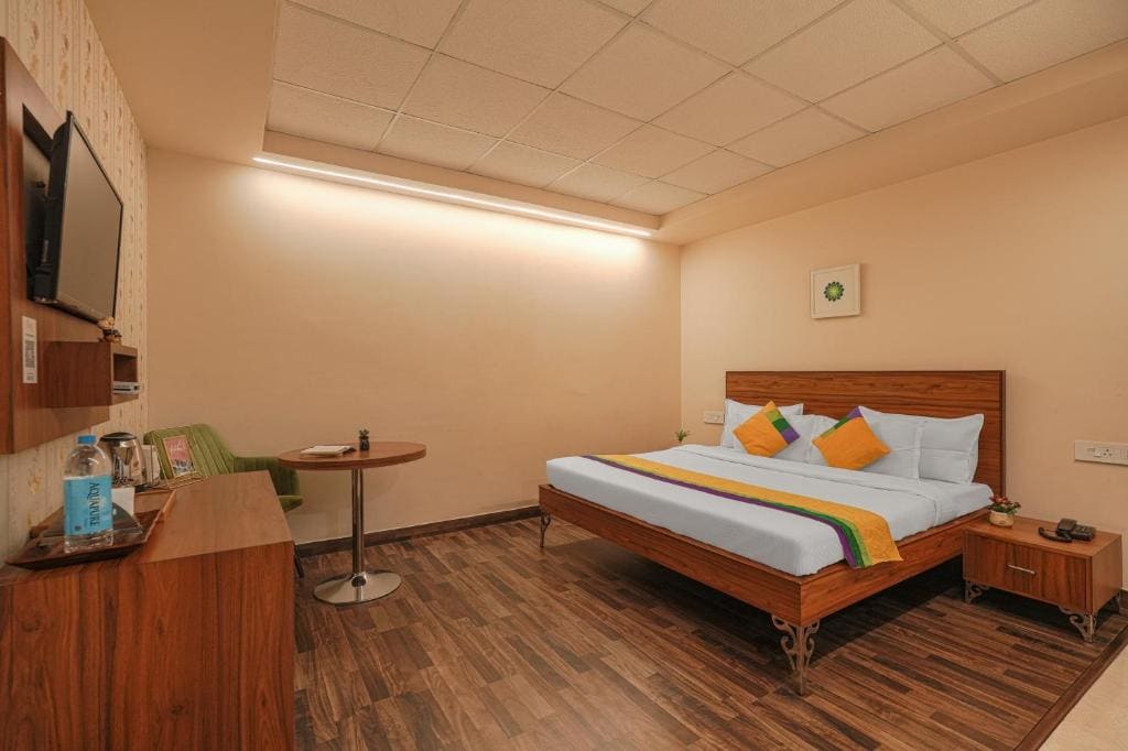 Oasis Inn - View 2
