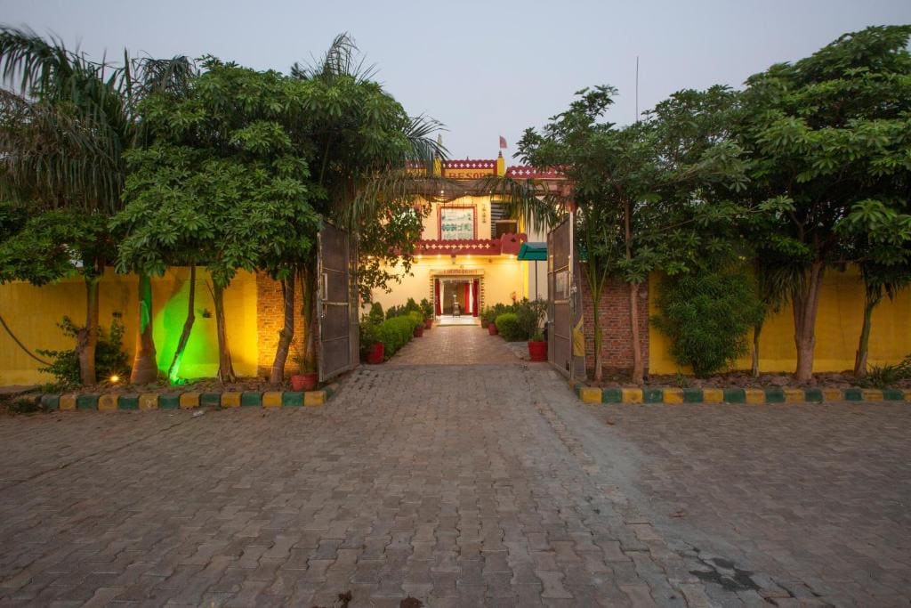Bundeli Farm Resort & Banquet Orchha - Main view