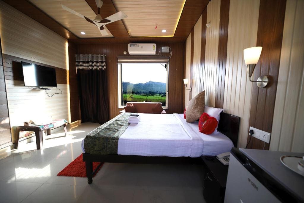 Bundeli Farm Resort & Banquet Orchha - View 2