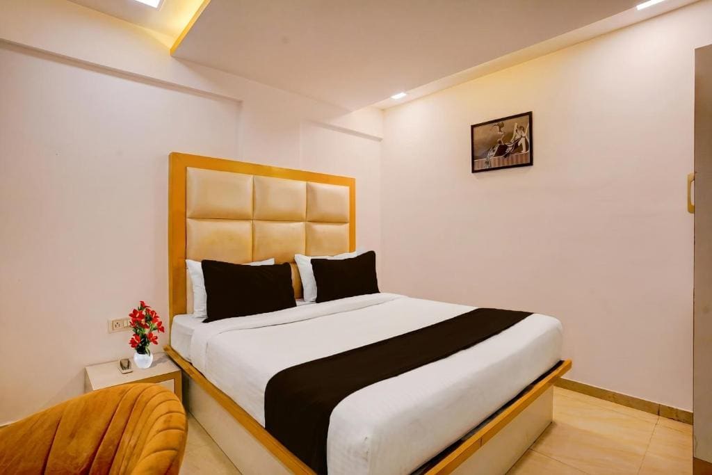 Collection O Andheri West Near KokilaBen Hospital - View 5