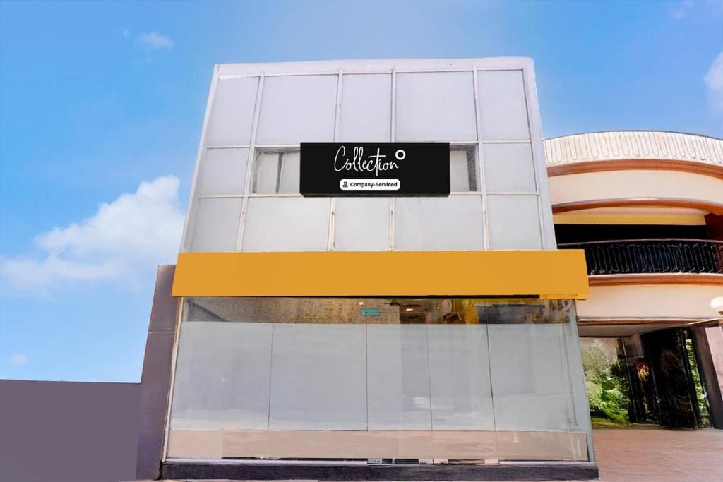 Collection O Andheri West Near KokilaBen Hospital - View 2