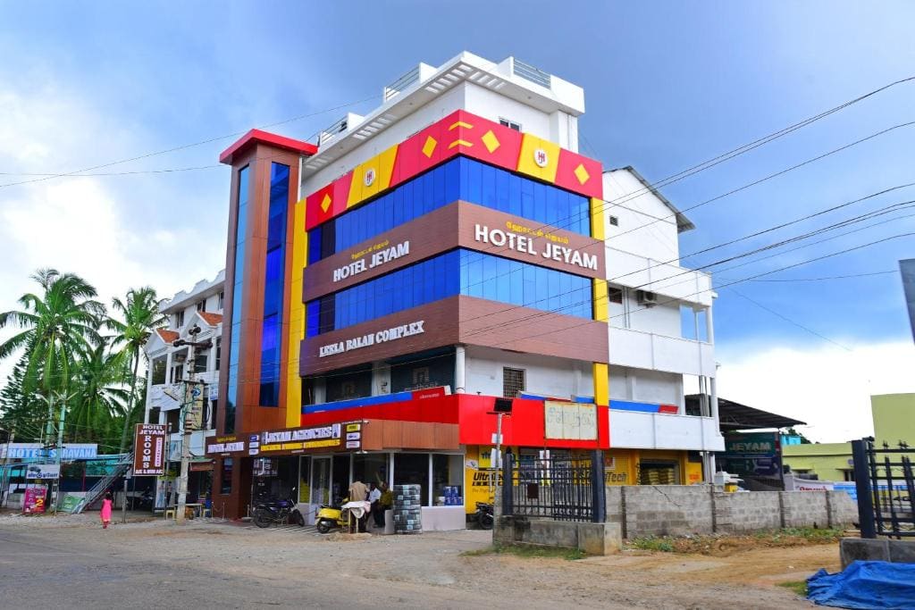 Hotel Jeyam - Main view