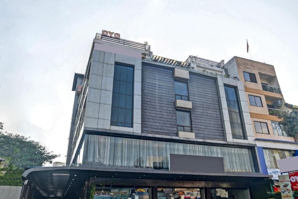 Super Townhouse Divya Palace - Main view