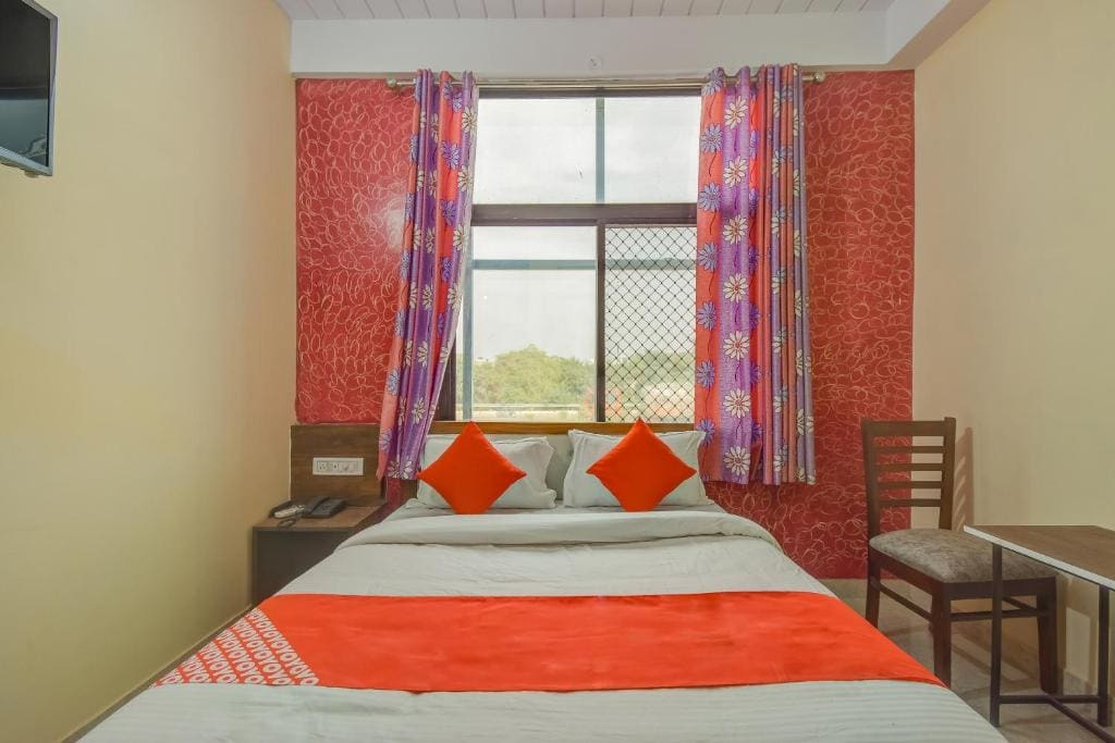 Hotel O Royal Blue - View 3