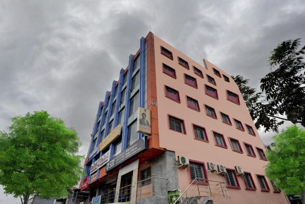 Hotel O K N Residency - عرض 4