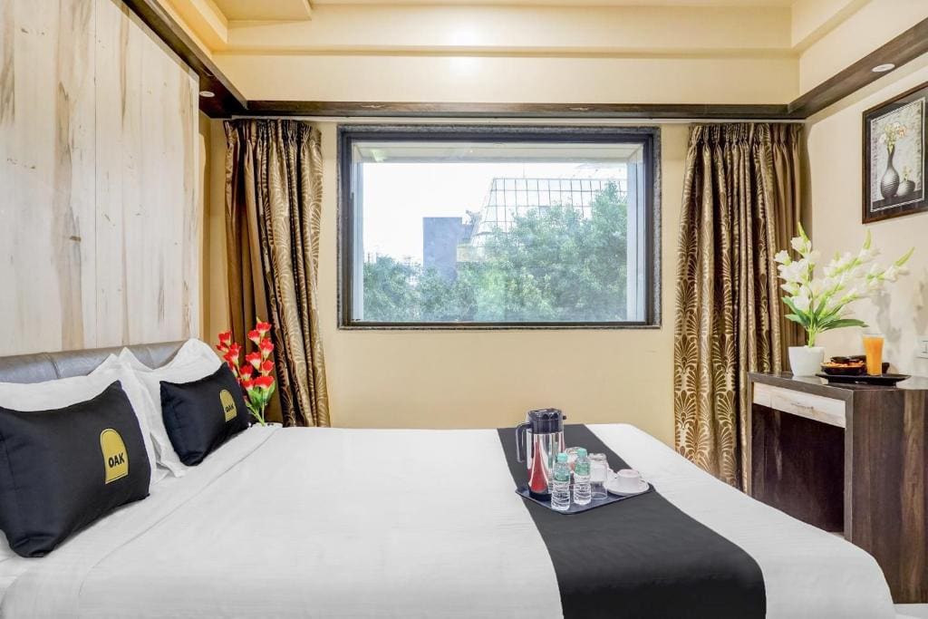 Super Townhouse OAK Regal Inn Near Sant Nagar - View 6