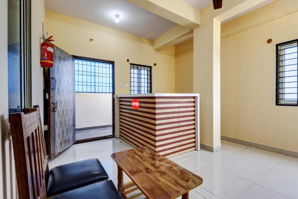 Hotel O S.L.V Boarding & Lodging - View 2
