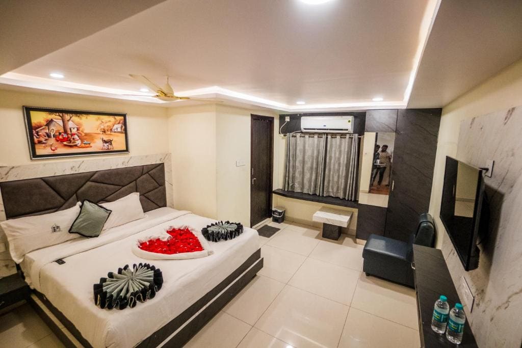 HOTEL PARAMESHWARA luxury awaits - View 7