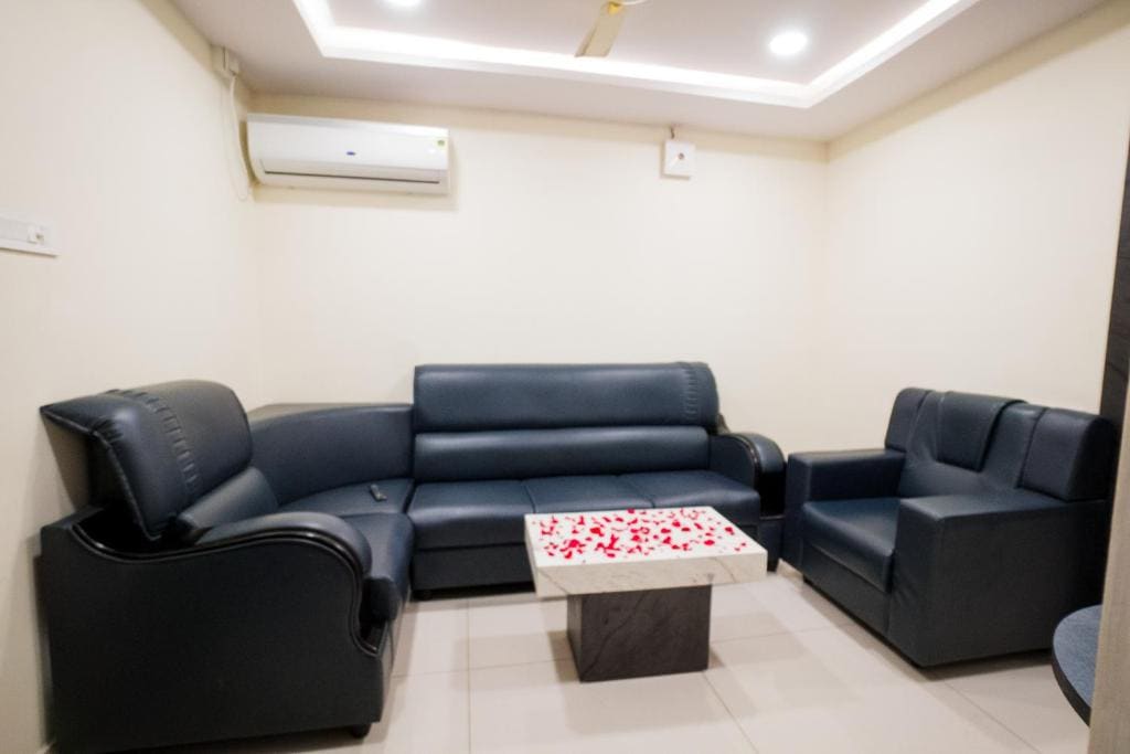 HOTEL PARAMESHWARA luxury awaits - View 2