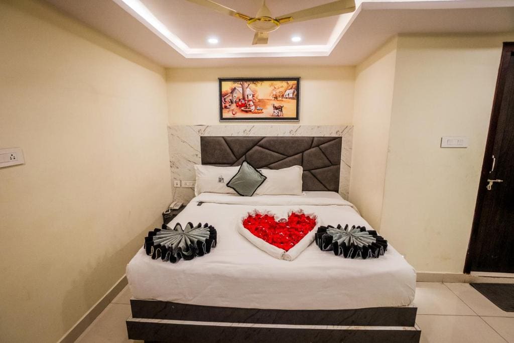 HOTEL PARAMESHWARA luxury awaits - View 3